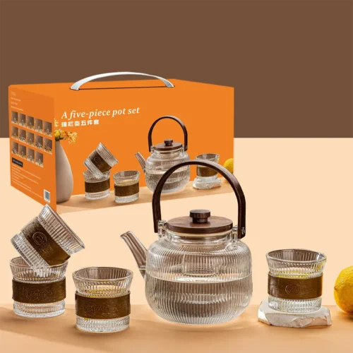 Japanese-Style Borosilicate Glass Teapot Set with Wood Handle – Heat-Resistant with Filter and Cups